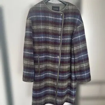 언타이틀 파이핑 코트