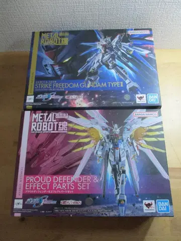 메탈 로봇혼 스트라이크 프리덤 건담 이식 & 프라우드 디펜더