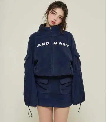[ andmary ] Mary logo fleece jacket navy