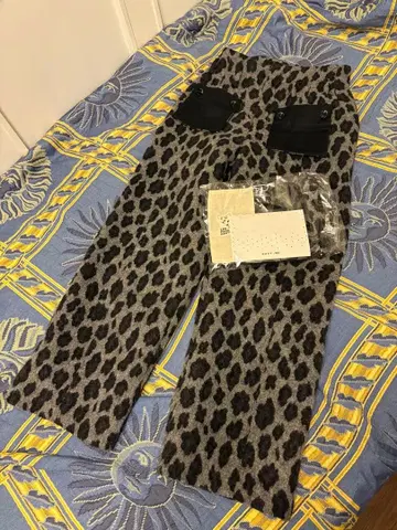 NAVY.WO 레오파드 패턴 팬츠