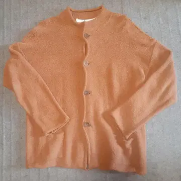 브라운 가디건 버튼 포함