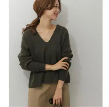 어반 리서치 도어스 해밀턴 V넥 니트 스웨터 카키 그린