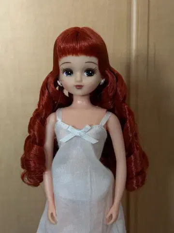 리카짱 캐슬 리틀팩토리 빨간색 머리 세로 롤