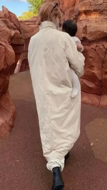 enof 웜 롱 코트 화이트 M 사이즈 다운