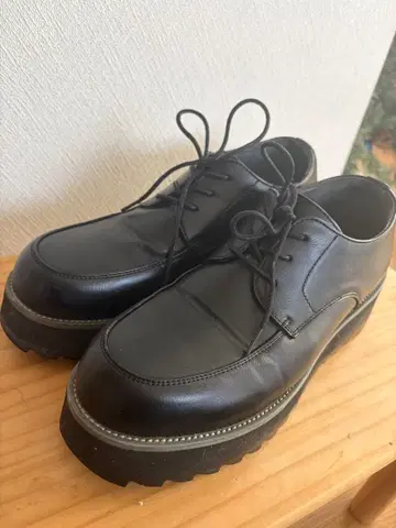 CLEL 블랙 레이스업 슈즈