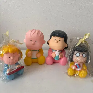 스누피 피규어 4개 세트