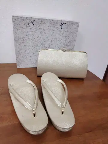 이토츄 골드 일본 의류 신발과 클러치백 세트 성인식 결혼식 정장