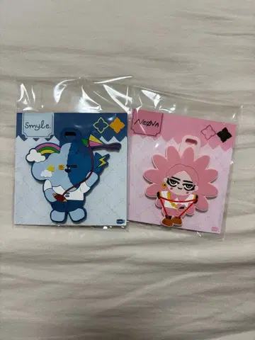 Smyle Neona 러버 태그