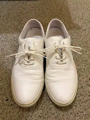 Amb 화이트 레이스업 스니커즈