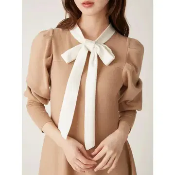 LILYBROWN 보타이 니트 미니 원피스