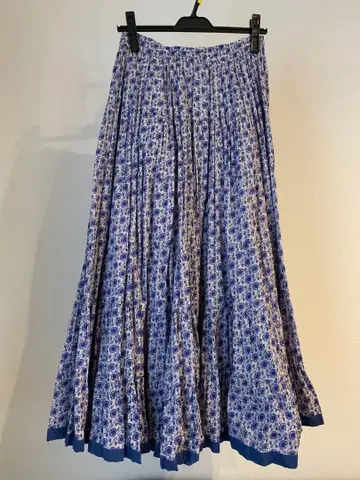 그린 라벨 릴랙싱 플레어 스커트 꽃무늬 코튼 소재