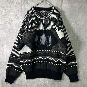 극강 빈티지 자수 3D 니트 블랙 스웨터