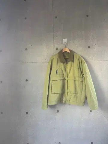 ZARA / 자켓 / 충전솜 / L