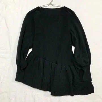 [ 트웬티 쓰리 ] 니트 페플럼 비대칭 울 혼방 T넥 38