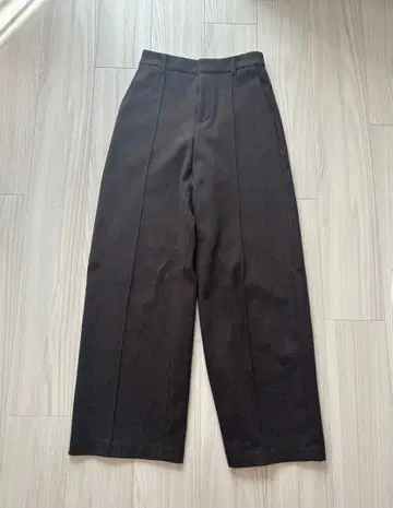 [ 미사용 새상품 ] UNIQLO 브러쉬드 저지 와이드 팬츠 브라운 s