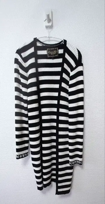 EmiriaWiz 화이트 블랙 보더 롱 가디건 비쥬