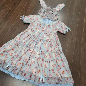 토끼 귀 달린 원피스 #아오키 미사코