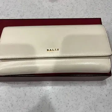 BALLY 화이트 장지갑