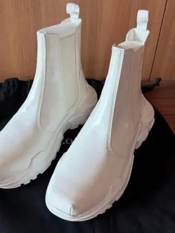 AKIKOAOKI 화이트 사이드 고어 부츠 37