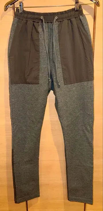 그레이 조거 팬츠 M 사이즈