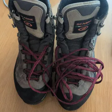 Scarpa EU41 등산화 고어텍스 비브람 밑창