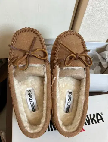 새상품 미사용 미네통카 모카신