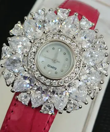 B 아비스테 ABISTE 손목시계 크리스탈 유리 플라워형 소가죽