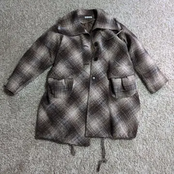 오 소바쥬 체스터 코트 브라운 계열 체크