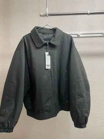 유니클로 퍼프 테크 숏 블루종 올리브