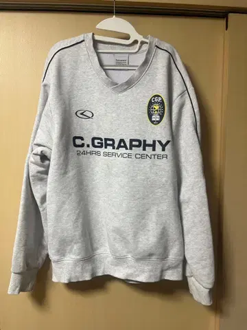 C.GRAPHY 그레이 V넥 트레이닝복