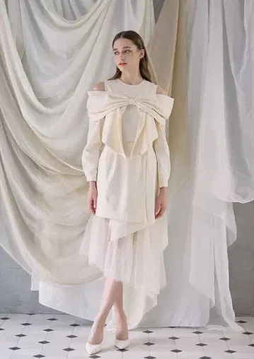 Riu Tulle docking ribbon dress