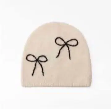 베이지 리본 자수 니트 모자