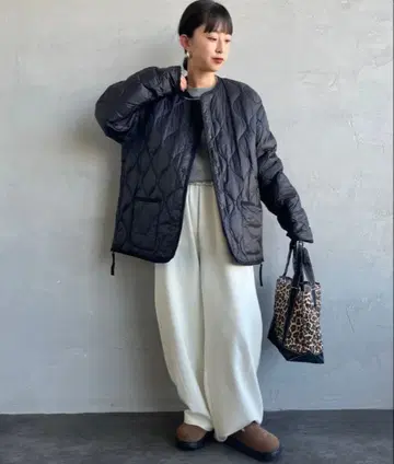 TAION 리버서블 블랙 다운 자켓