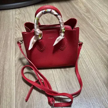 미사용 새상품 빨간색 숄더백 스카프 포함