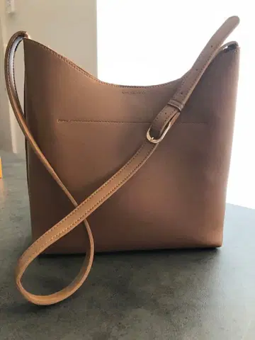 BEAUTY&YOUTH 브라운 숄더백 인조 가죽