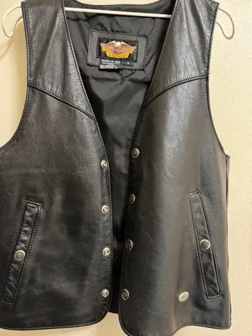 블랙 가죽 베스트