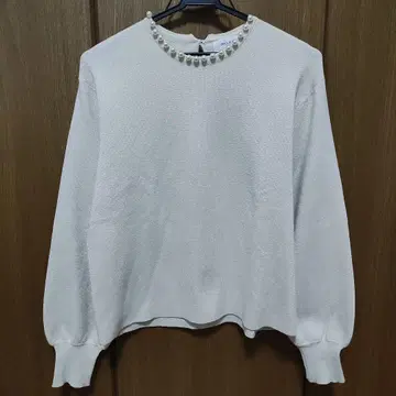 오파크 클립 상의 라메 니트 스웨터