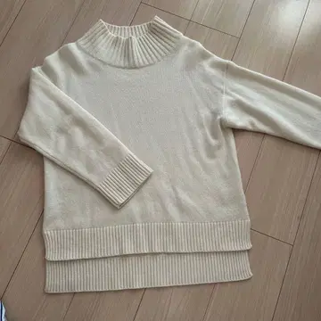 Demi-Luxe 아이보리 니트 스웨터