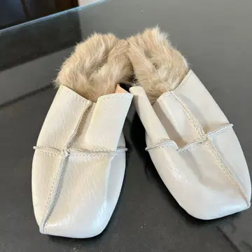 페이크퍼 뮬 샌들