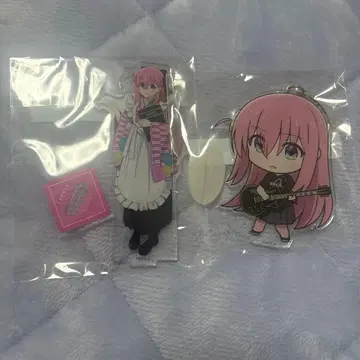 봇치 더 록의 봇치쨩 아크릴 스탠드와 아크릴 키링