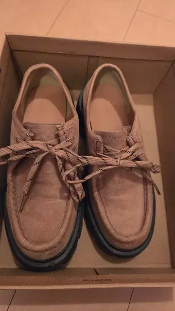 새상품급 니코앤드 통굽 모카신 신발