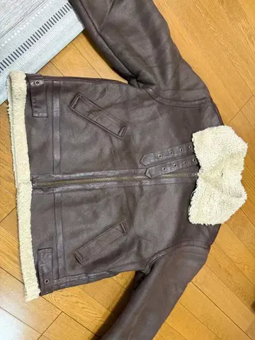 브라운 가죽 쉘 파 무스탕 코트