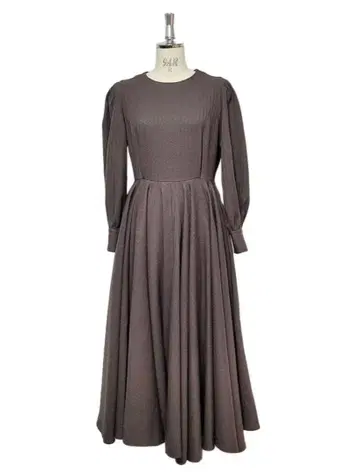 [ foufou ] [ 이세탄 한정 ] 슈퍼 플레어 프리미티브 원피스