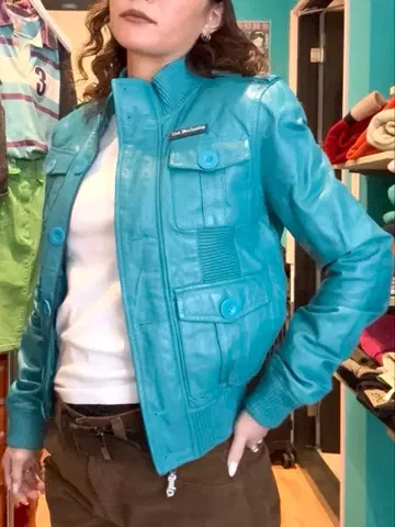 터콰이즈 가죽 자켓