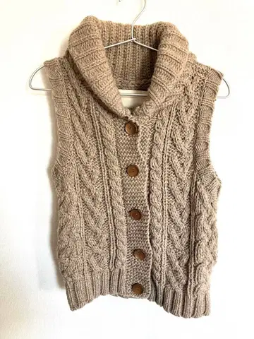 케이블 짜임 니트 베스트