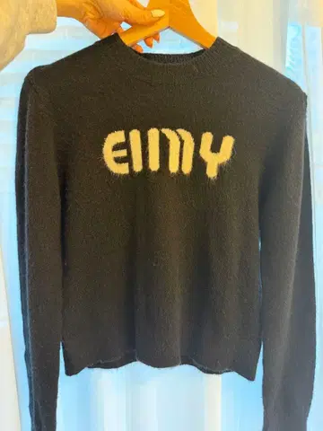 EIMY 로고 니트 에이미 이스트와르 긴팔