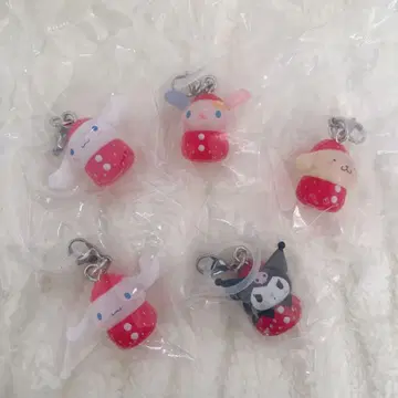 산리오 딸기 메지루시 액세서리