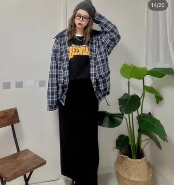 시마무라 ADD COLOR MOOOON 콜라보 체크 아우터 로고 상의