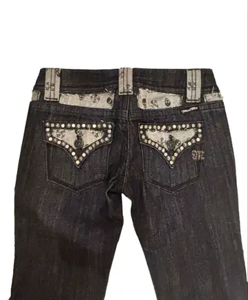 헤이세이 갸루 로우라이즈 데님 스터드 장식