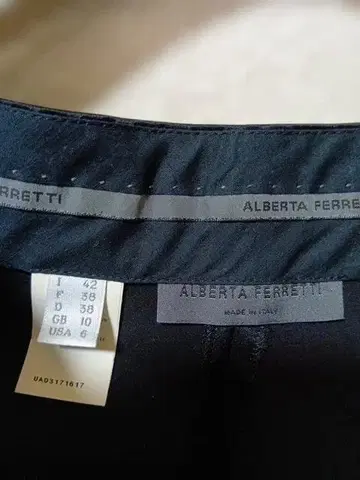 새상품 ALBERTA FERRETTI 42 팬츠 실크 100% 새틴 블랙
